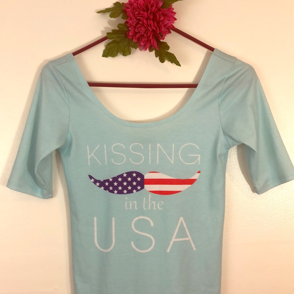 Workshop Kissing in the USA T-shirt